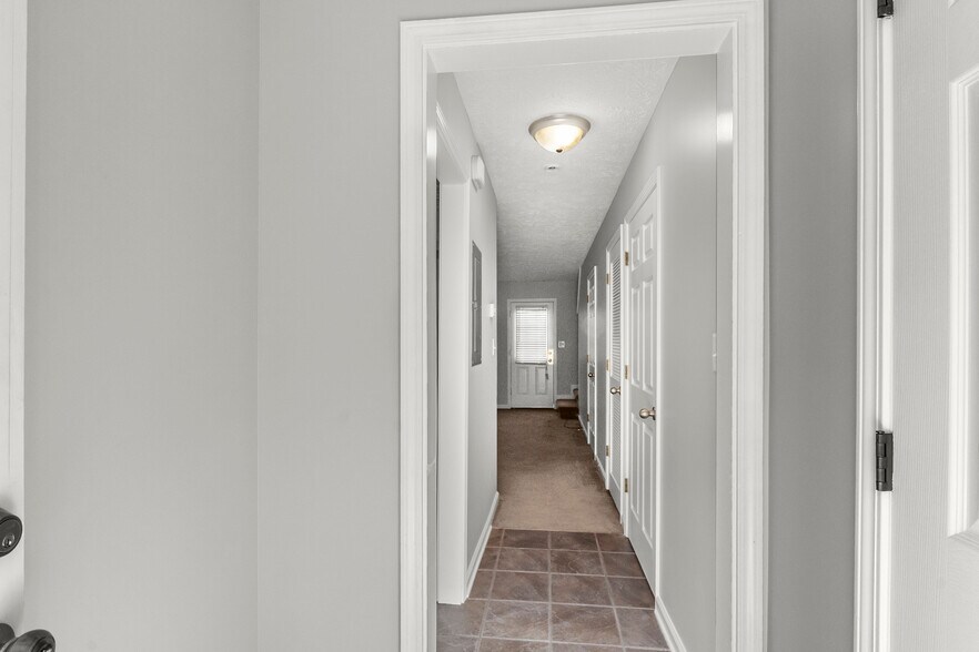 More Photos Of 162 Condor Ct, Clarksville Apartments For Sale