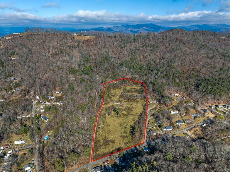 More Photos Of 300 Baird Cove Rd, Asheville Land For Sale