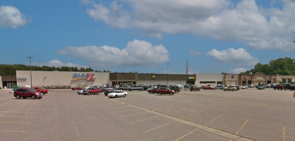 Primary Photo Of 750-800 N Union St, Mauston Supermarket For Sale