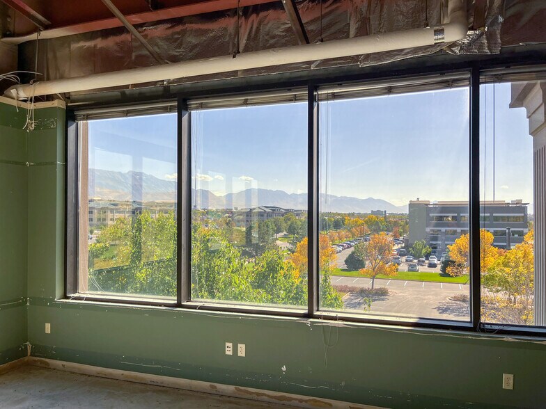More Photos Of 3125 Executive Pky, Lehi Office For Lease