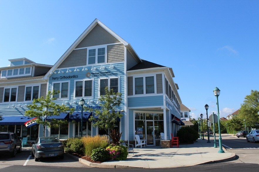 Commons Corner Way, South Kingstown, RI 02879 For Lease