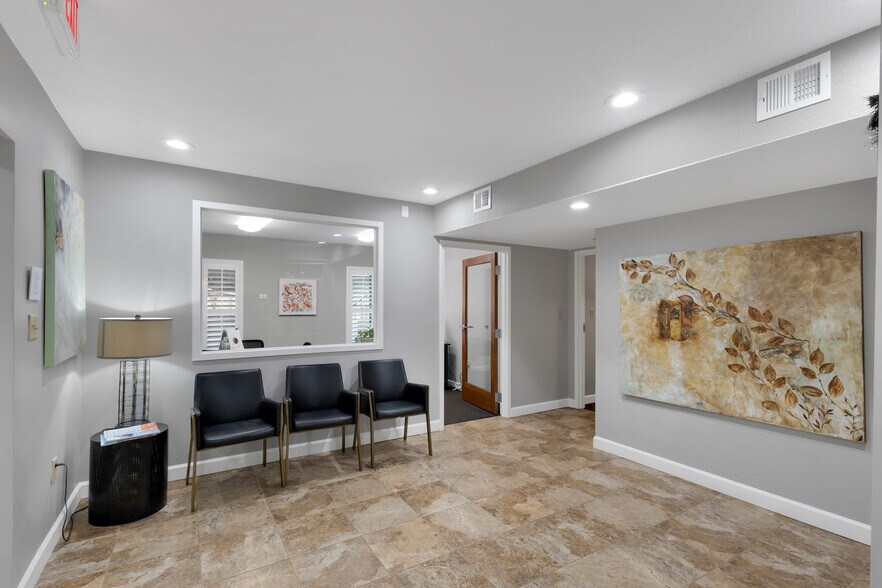 More Photos Of 1971 Lee Rd, Winter Park Office For Sale