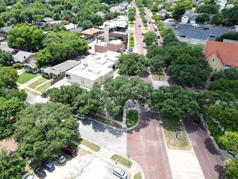More Photos Of 4201 Camp Bowie Blvd, Fort Worth Medical For Lease