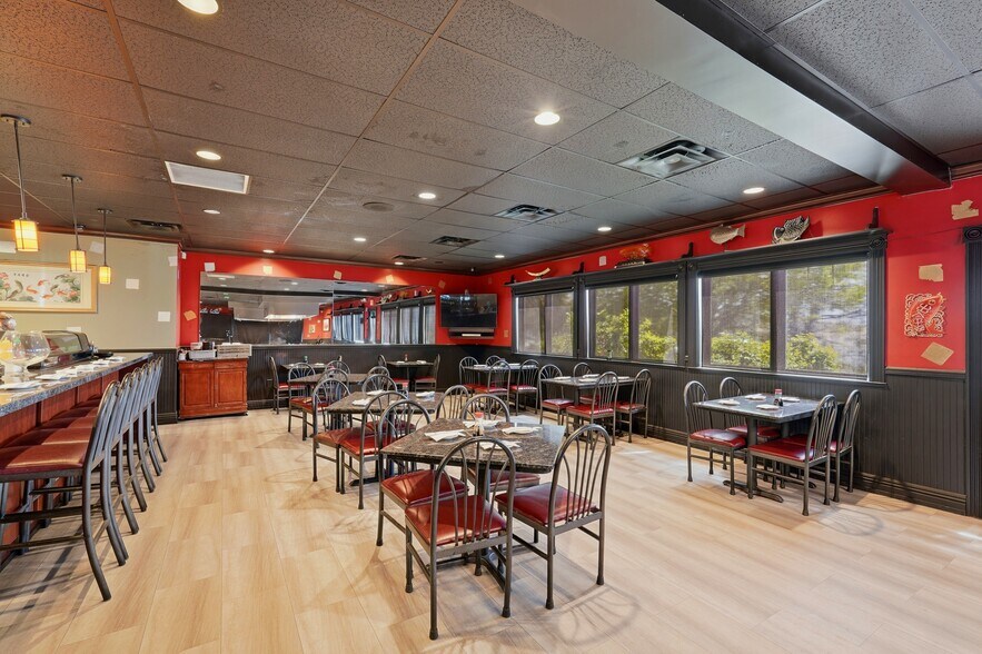 More Photos Of 72 N 850 E, Lehi Restaurant For Sale