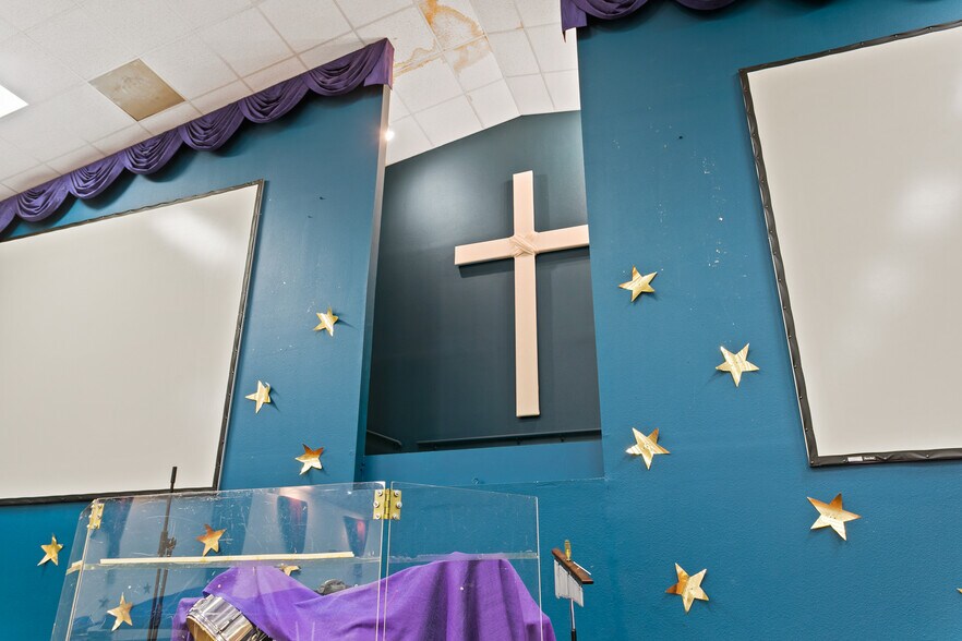 More Photos Of 3601 E Moody Blvd, Bunnell Religious Facility For Sale