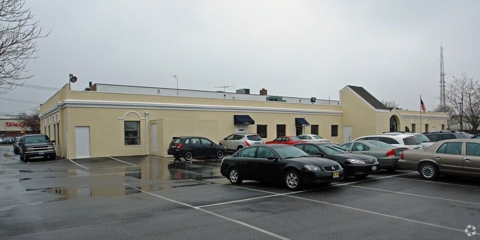 More Photos Of 22 Jericho Tpke, Mineola Medical For Lease