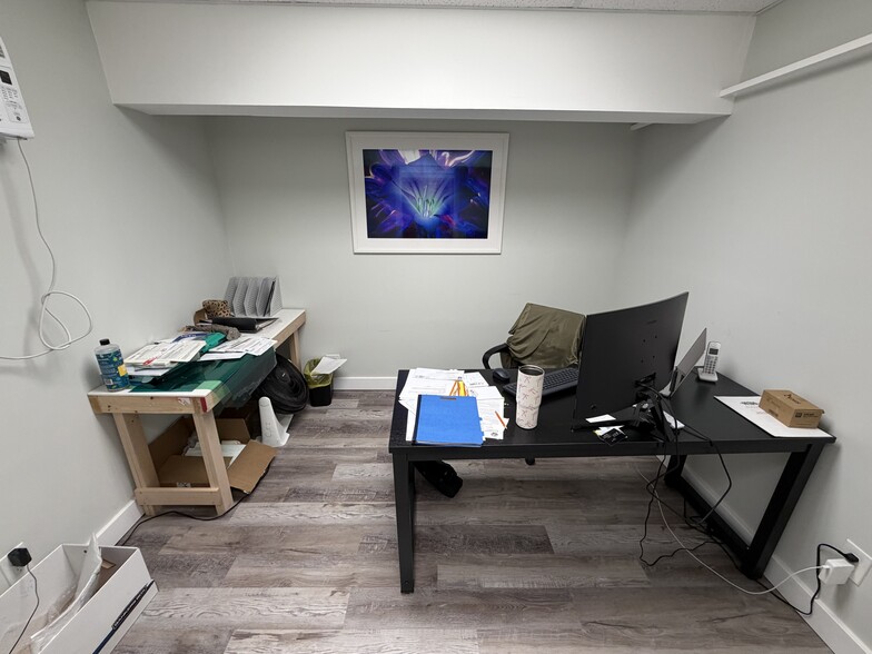 More Photos Of 603 Commerce Way E, Jupiter Warehouse For Lease