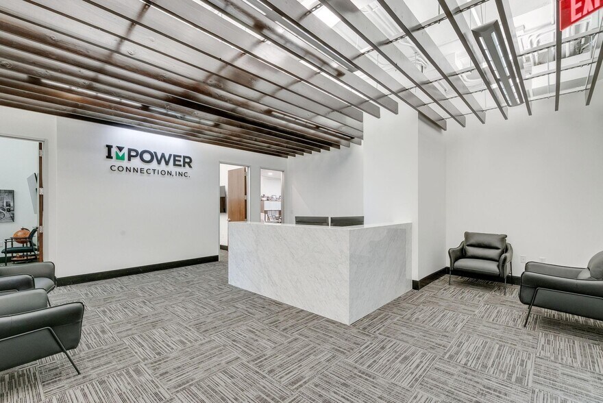 Primary Photo Of 3100 W 7th St, Fort Worth Office Residential For Lease