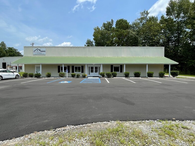 Primary Photo Of 8732 Speedway Blvd, Hardeeville Showroom For Lease