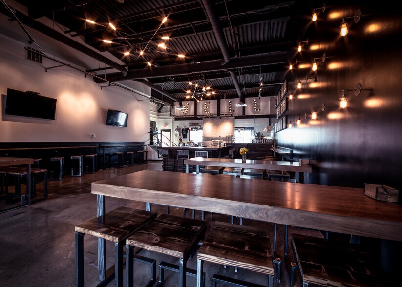 More Photos Of 880 N East St, Frederick Specialty For Lease