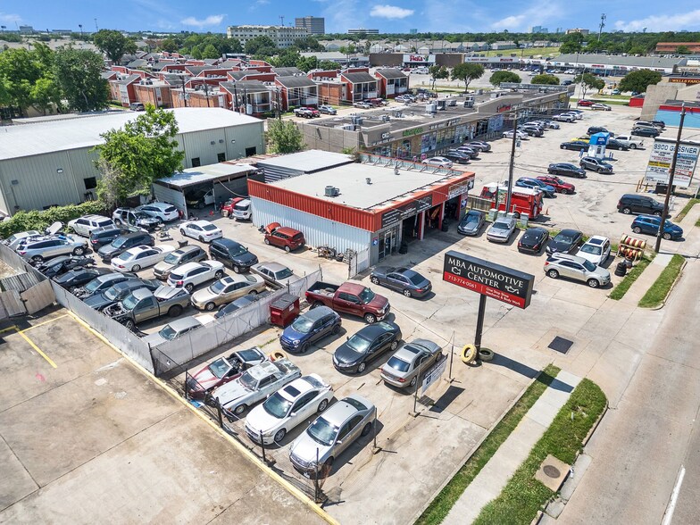 More Photos Of 10090 S Gessner Rd, Houston General Retail For Sale