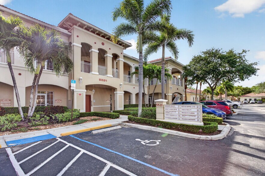 More Photos Of 5521 N University Dr, Coral Springs Office For Sale