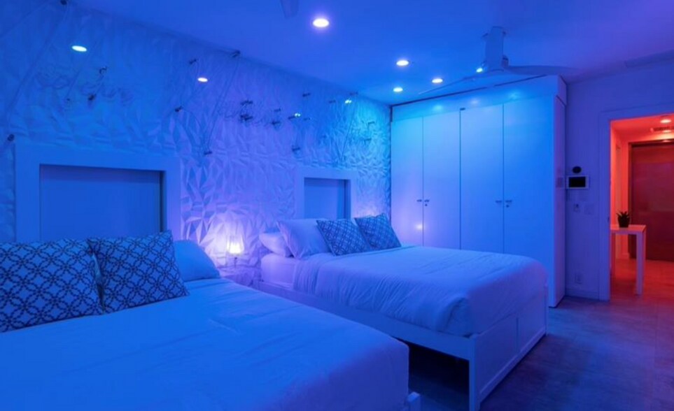 More Photos Of 124 11th St, Miami Beach Hotel For Sale