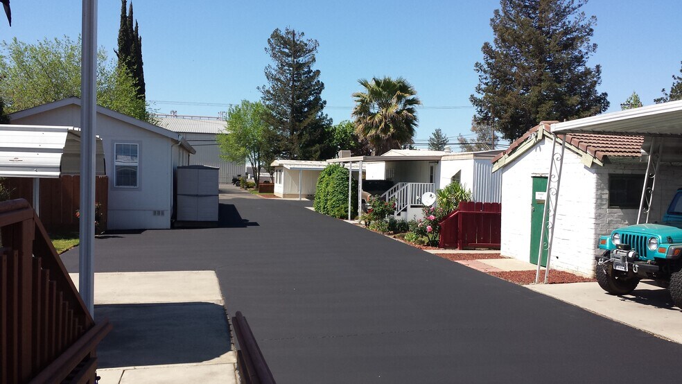 Primary Photo Of 2042 Tully Rd, Hughson Manufactured Housing Mobile Home Park For Sale