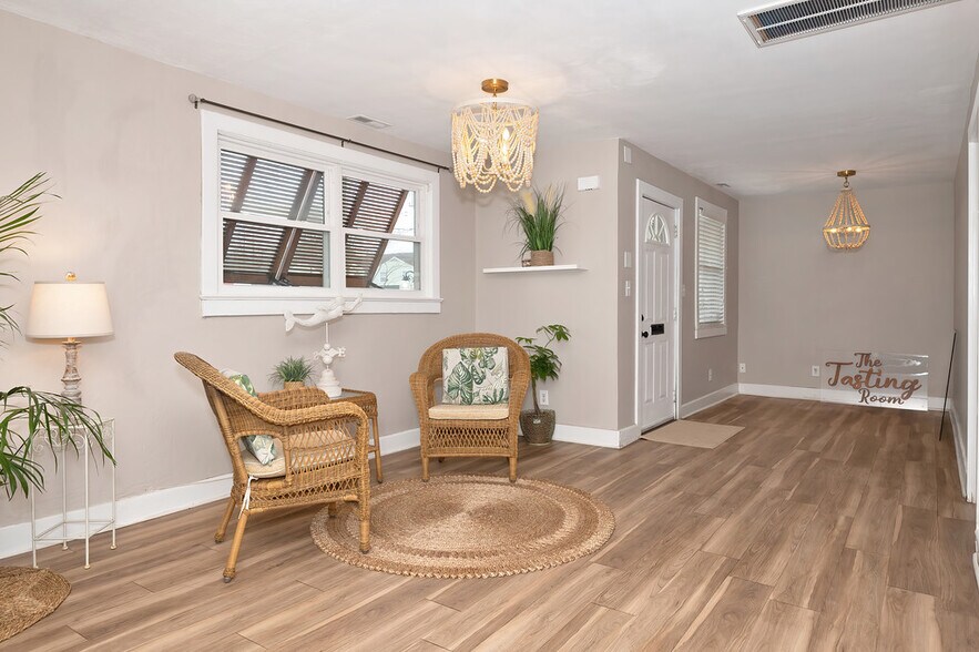 More Photos Of 1512 E Bayview Blvd, Norfolk Freestanding For Sale