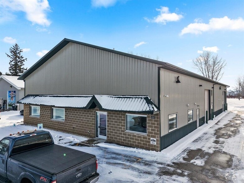 More Photos Of 4030 Champeau Rd, New Franken Warehouse For Sale