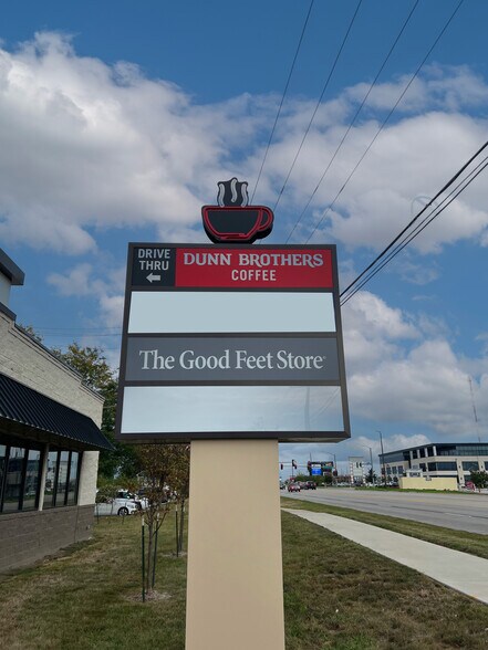 More Photos Of 1140 Blairs Ferry Rd NE, Cedar Rapids Restaurant For Sale