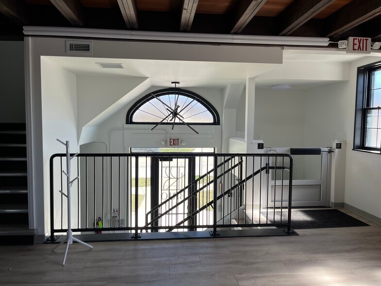 More Photos Of 4121 N Wilson Dr, Milwaukee Lodge Meeting Hall For Lease