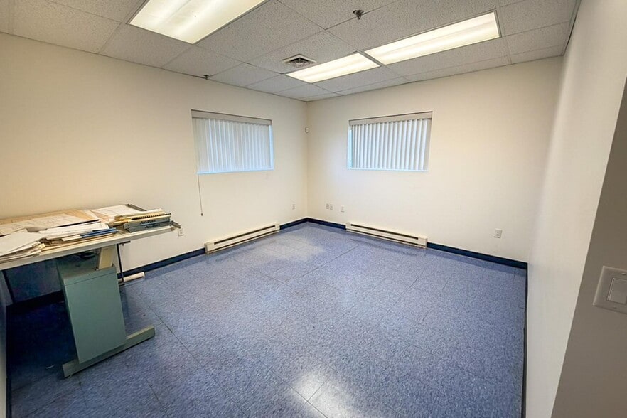 More Photos Of 1 Memorial Dr, Richford Manufacturing For Sale