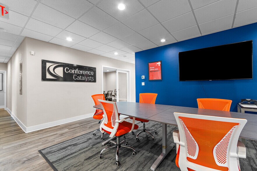 More Photos Of 2720 NW 6th St, Gainesville Medical For Lease