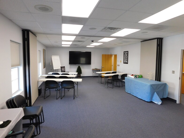 More Photos Of 901 State Rt 23 S, Pompton Plains Office For Lease