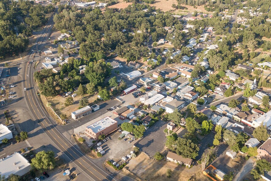 More Photos Of 18239 Main St, Jamestown Hotel For Sale