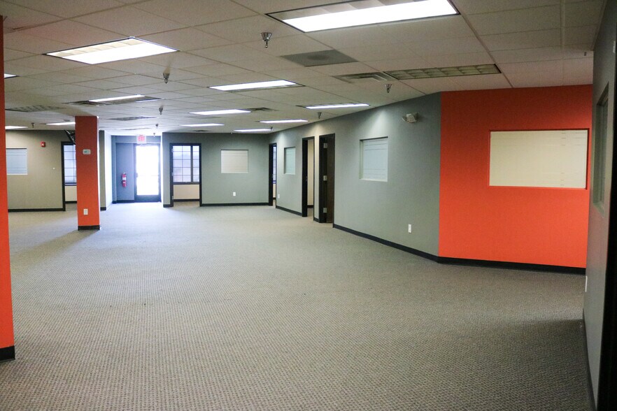 More Photos Of 3730 S Elizabeth St, Independence Medical For Lease