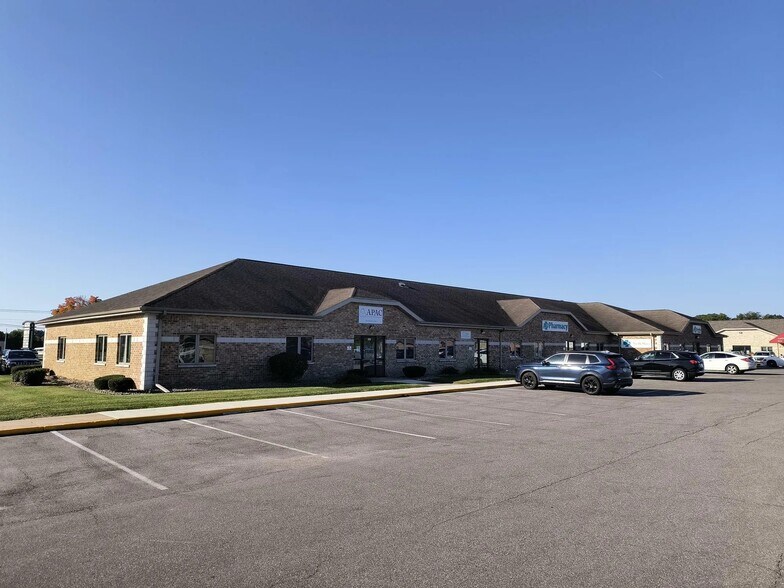More Photos Of 500 Legacy Plz W, Laporte Medical For Lease