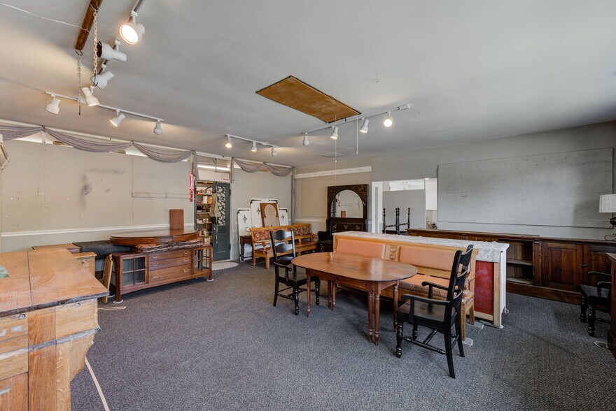 More Photos Of 9430 Main Ave, Cincinnati General Retail For Sale