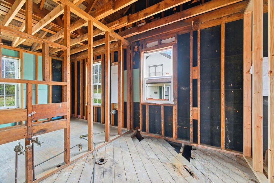 More Photos Of 2879 Wildwood Road Ext, Allison Park Office For Lease