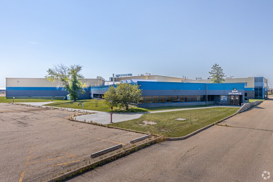 Primary Photo Of 1802 11 St, Nisku Manufacturing For Sale