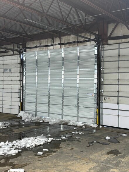 More Photos Of 48 Meetinghouse Ln, Sagamore Beach Distribution For Sale