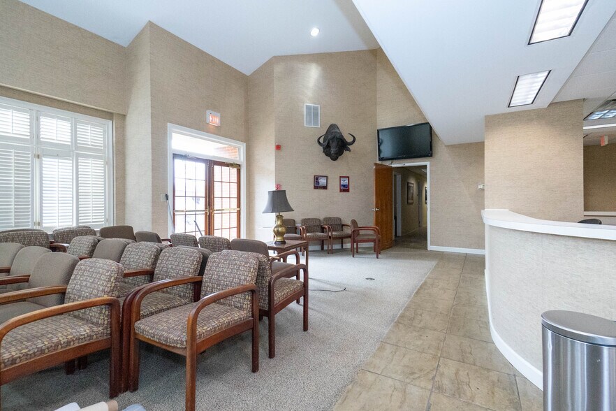 More Photos Of 120 Trinity Pl, Athens Medical For Sale