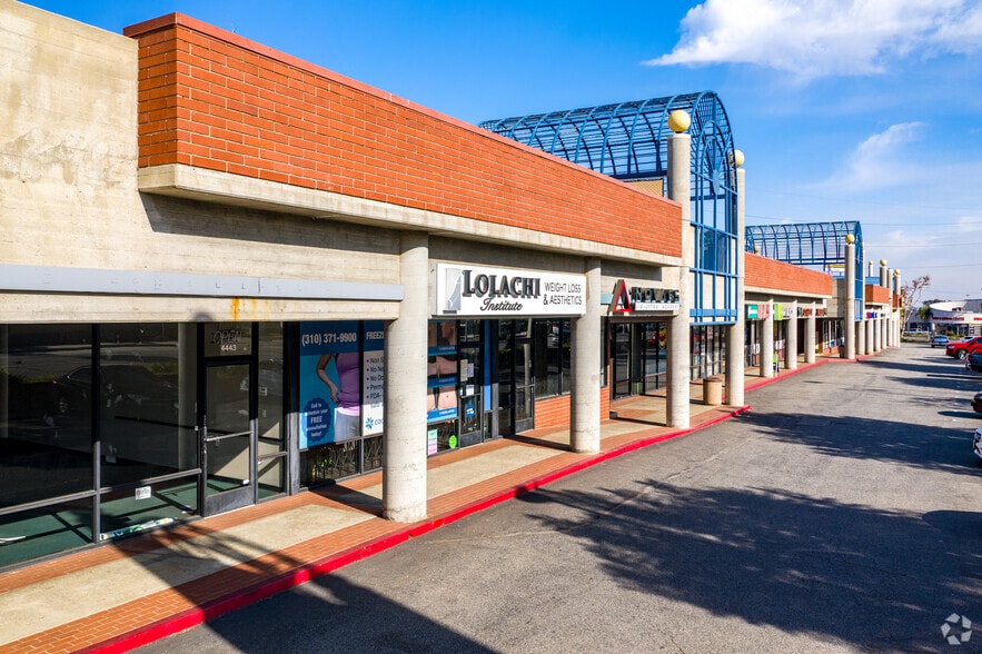 More Photos Of 4401-4453 Redondo Beach Blvd, Lawndale Unknown For Lease