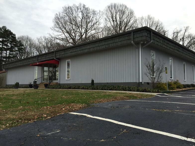More Photos Of 4607 Charlotte Hwy, Clover Office For Lease