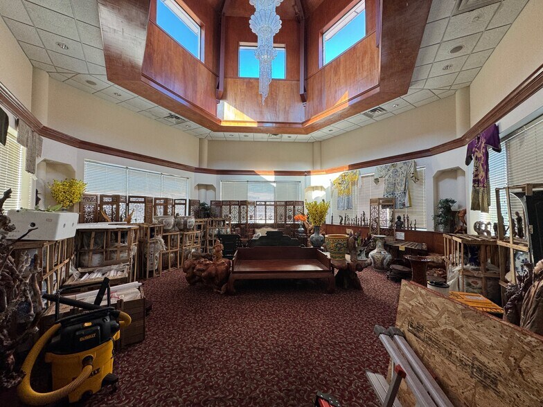 More Photos Of 10 Century Plaza Dr, Houston Restaurant For Sale