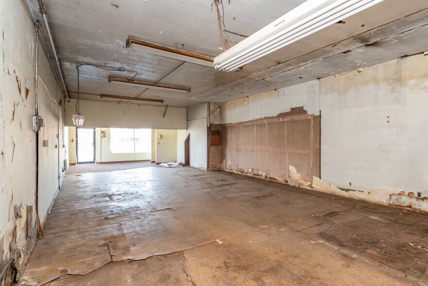 More Photos Of 640-642 Eagle Rock Ave, West Orange Storefront Retail Office For Lease