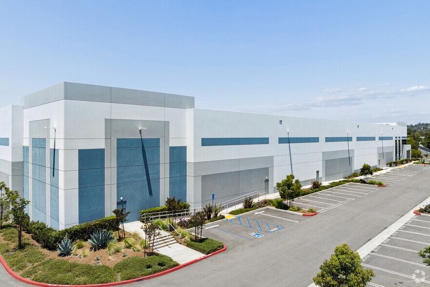 More Photos Of 1500 E Walnut Ave, Fullerton Manufacturing For Lease