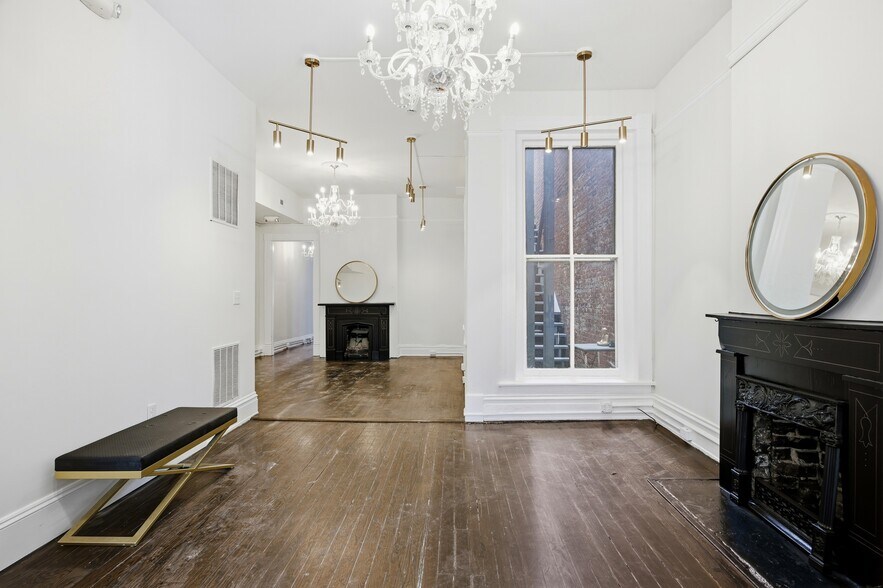 More Photos Of 16 E Main St, Richmond Storefront Retail Office For Lease