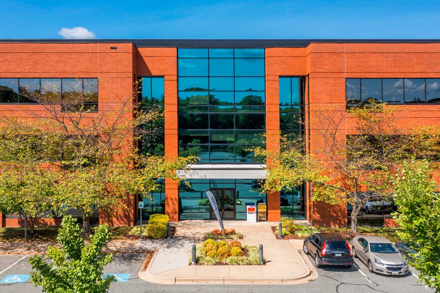 More Photos Of 20501 Seneca Meadows Pky, Germantown Office For Lease