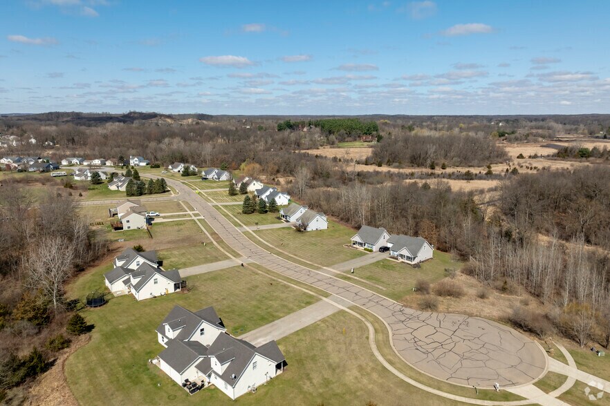 More Photos Of 711 Cattail Ln, Pinckney Apartments For Sale