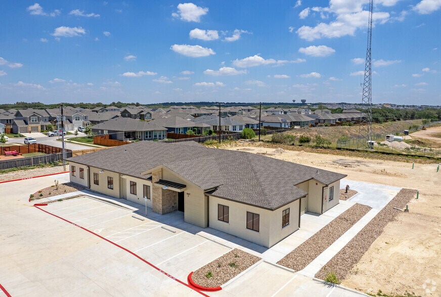 More Photos Of 1667 N Highway 183, Leander Unknown For Lease