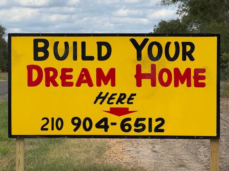 More Photos Of Lot 8 Summerwood Ln, La Pryor Land For Sale