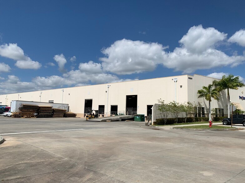 More Photos Of 8620 NW LTC Pky, Port Saint Lucie Warehouse For Lease
