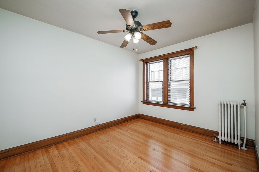 More Photos Of 440 N Main St, Glen Ellyn Storefront Retail Residential For Sale