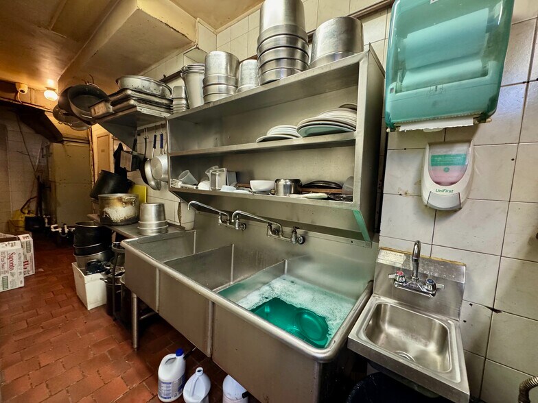 More Photos Of 200 Rockaway Ave, Valley Stream General Retail For Sale