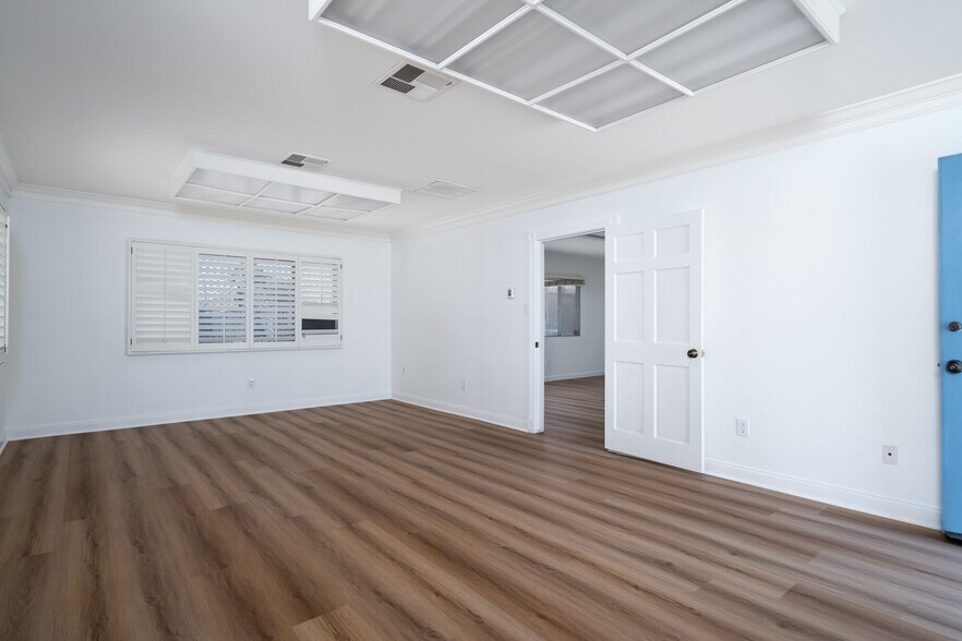 More Photos Of 320 Kentucky St, Bakersfield Manufacturing For Sale