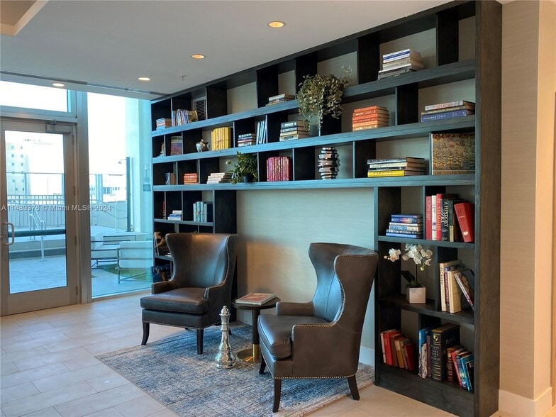 More Photos Of 2820 NE 214th St, Aventura Office Residential For Lease