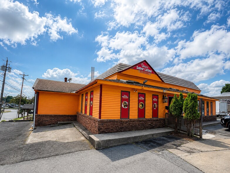 More Photos Of 401 W Dominick St, Rome Restaurant For Sale