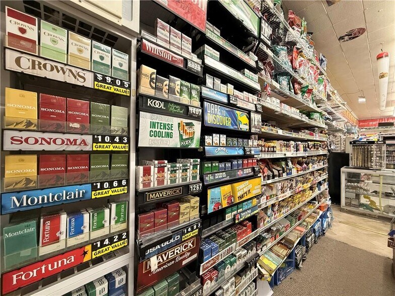 More Photos Of 406 Walnut St, Elmira Convenience Store For Sale